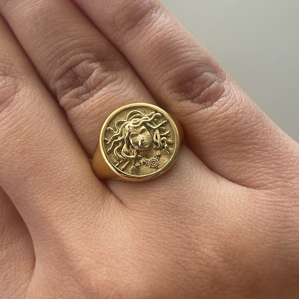 Awe Inspired Medusa Size 5 Signet Ring